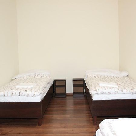 Fredry 8 Apartment Piastow Luaran gambar