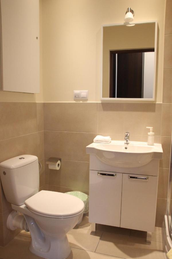 Fredry 8 Apartment Piastow Luaran gambar
