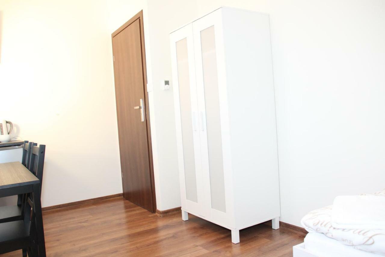 Fredry 8 Apartment Piastow Luaran gambar