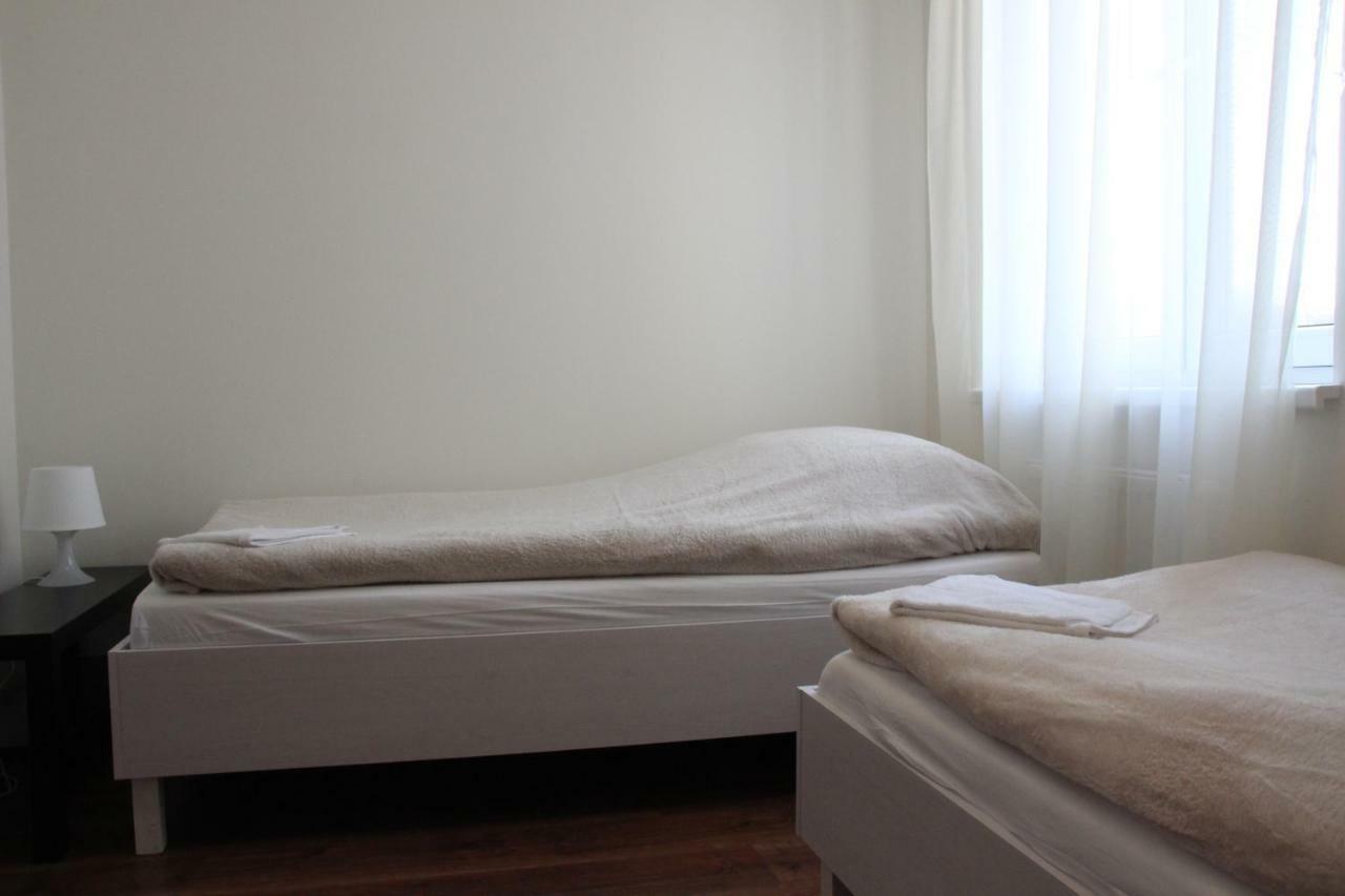 Fredry 8 Apartment Piastow Luaran gambar